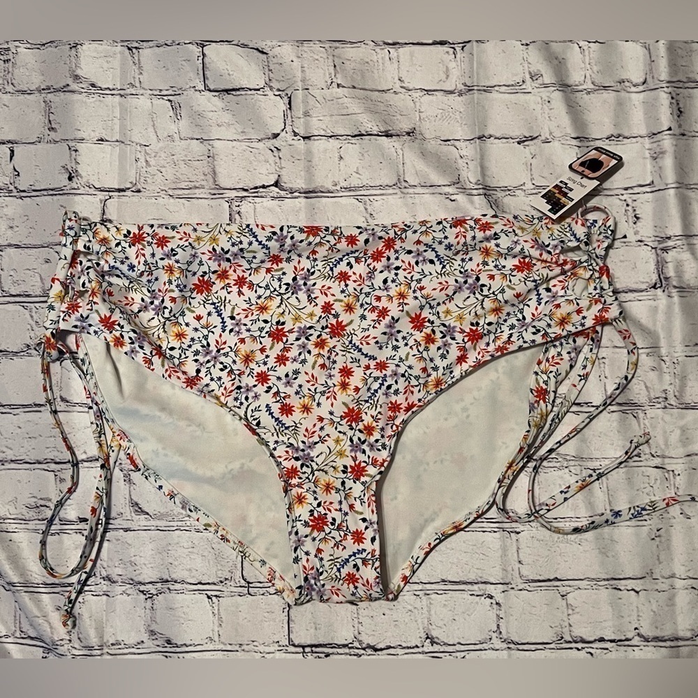 Time and Tru white floral bikini bottoms precious ties on side 3x (24w-26w) NEW